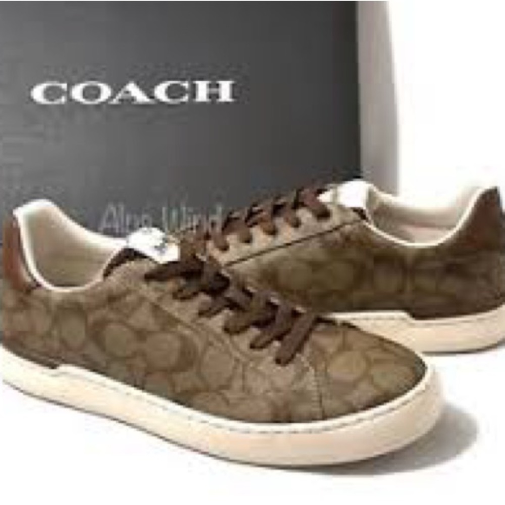 Coach Brown and White Sneakers Sleek Low-Top Design